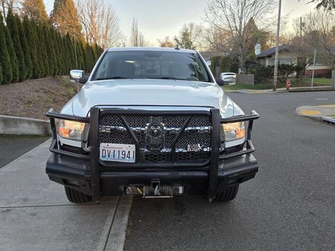 Used 2018 RAM 2500 Big Horn w/ Harvest Edition image 2