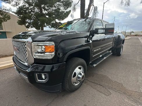 Used 2017 GMC Sierra 3500 Denali w/ Duramax Plus Package image 9