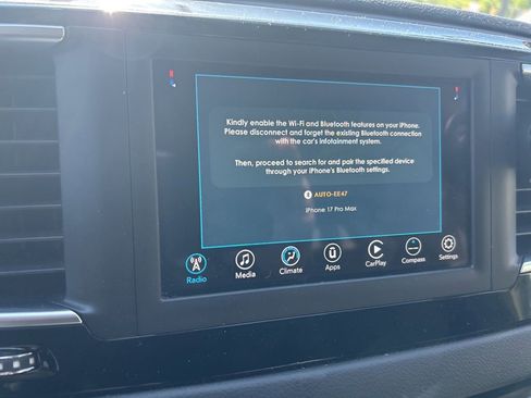 Used 2020 Chrysler Voyager L FWD image 6