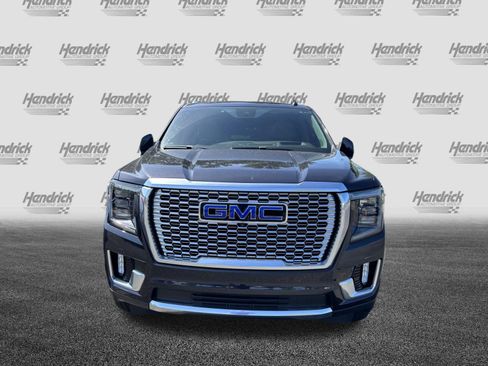 Used 2023 GMC Yukon XL Denali AWD/4WD image 3
