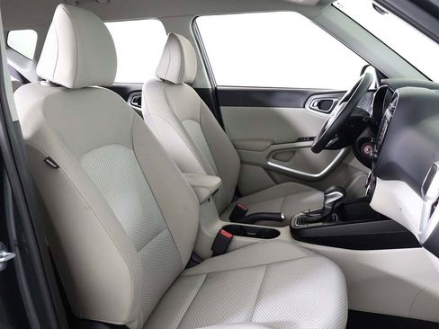 Used 2025 Kia Soul LX w/ LX Technology Package image 28