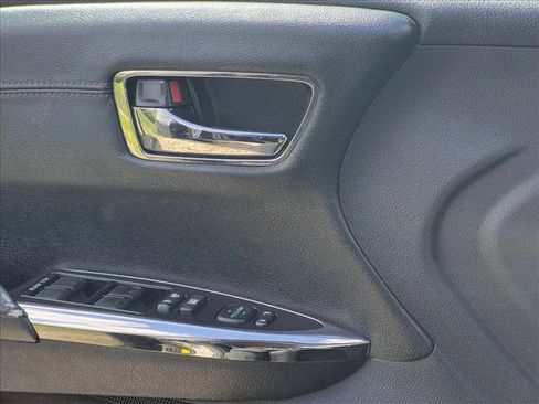 Used 2014 Toyota Avalon XLE Premium FWD image 2