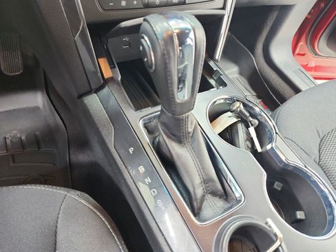 Used 2018 Ford Explorer XLT image 25