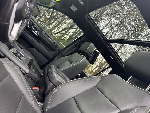 Used 2022 GMC Yukon SLT w/ SLT Premium Package image 37