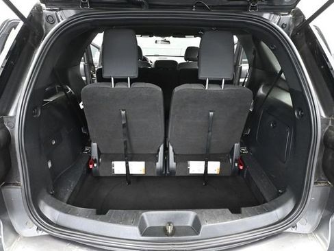 Used 2017 Ford Explorer XLT AWD/4WD image 38