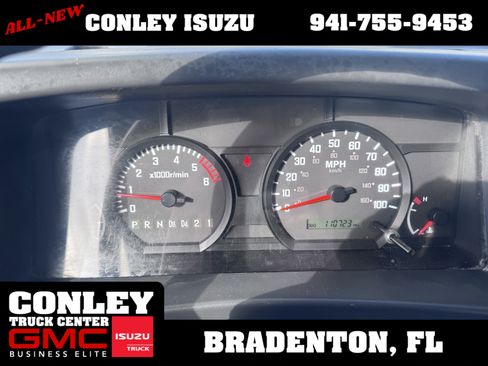 Used 2020 Isuzu NPR image 17