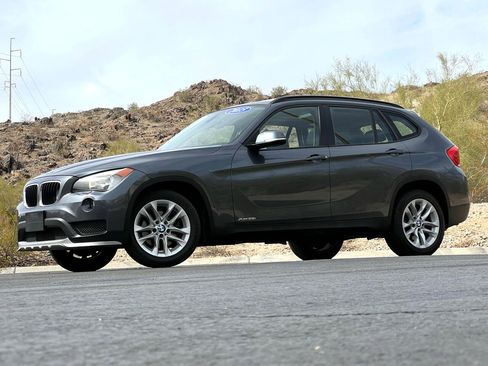 Used 2015 BMW X1 xDrive28i w/ Premium Package image 3
