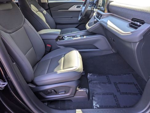 New 2026 Ford Explorer Active w/ Active Comfort Package image 38