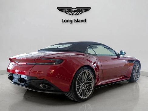 Used 2025 Aston Martin DB12 Convertible image 8