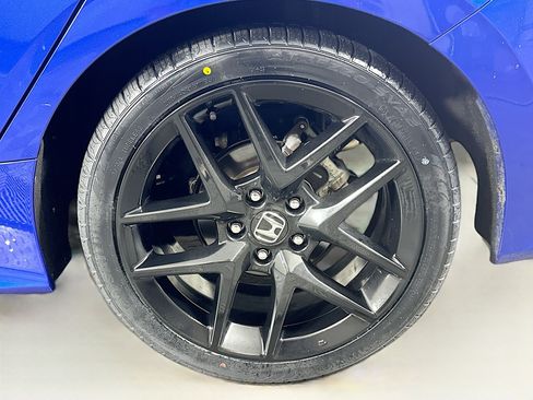 Used 2022 Honda Civic Sport image 11