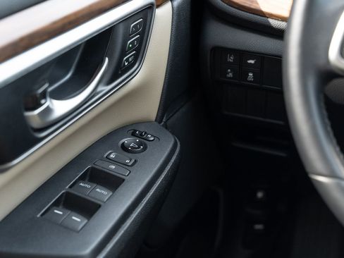 Used 2017 Honda CR-V Touring image 25