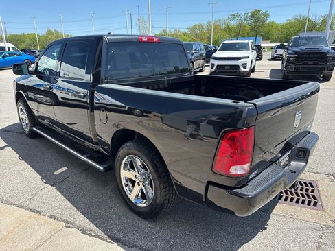 Used 2018 RAM 1500 Express w/ Express Value Package AWD/4WD image 7