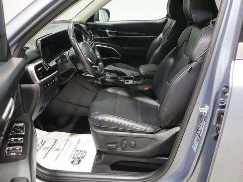 Used 2025 Kia Telluride S AWD/4WD image 11