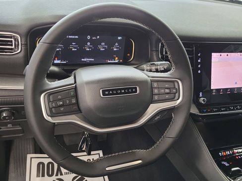 Used 2025 Jeep Wagoneer Series II image 9