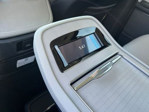 New 2026 Lincoln Navigator L Reserve image 18