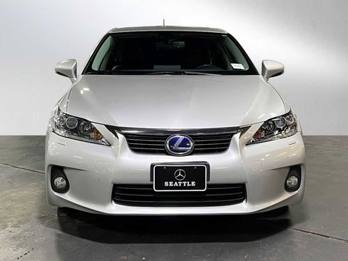 Used 2011 Lexus CT 200h Premium image 8