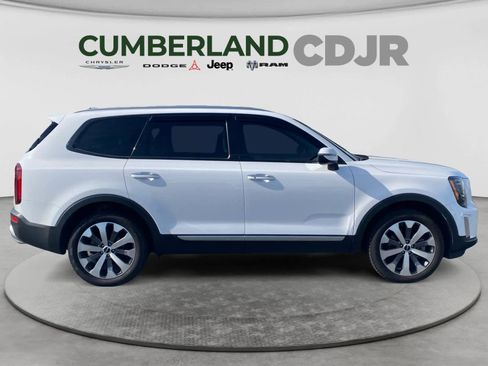Used 2022 Kia Telluride S FWD image 7