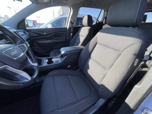 Used 2020 GMC Acadia SLE w/ Driver Convenience Package FWD image 18
