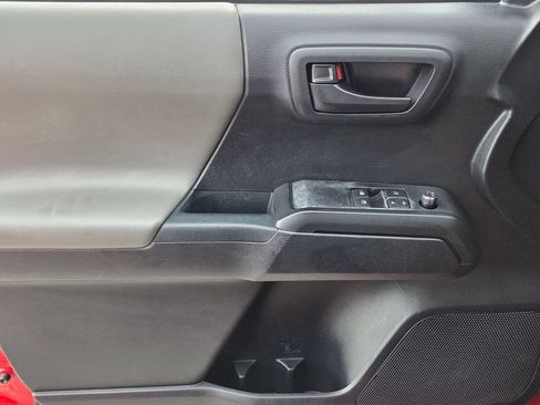 Used 2018 Toyota Tacoma SR RWD image 25