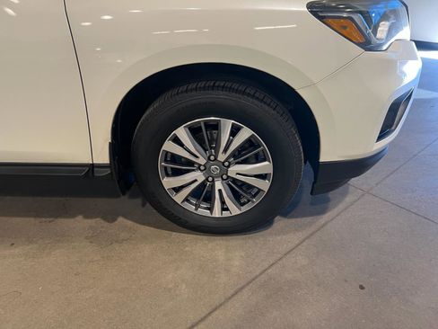 Used 2017 Nissan Pathfinder SL w/ SL Premium Package image 42
