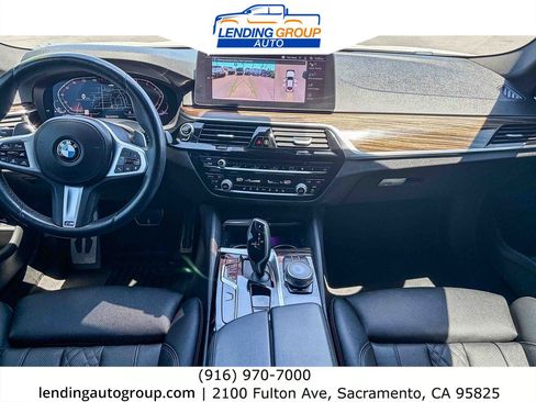 Used 2021 BMW 530i w/ M Sport Package RWD image 11