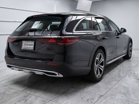 Used 2025 Mercedes-Benz E 450 4MATIC All-Terrain Wagon image 9