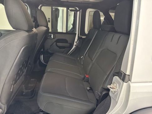 Used 2023 Jeep Wrangler Unlimited Rubicon 4xe w/ Cold Weather Group AWD/4WD image 20