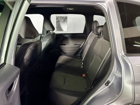 Certified 2026 Subaru Forester Premium w/ Base/Premium Package AWD/4WD image 21