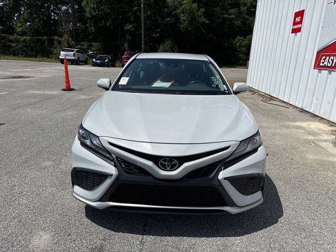 Used 2024 Toyota Camry XSE FWD image 3