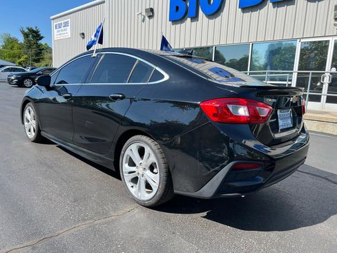 Used 2016 Chevrolet Cruze Premier FWD image 3