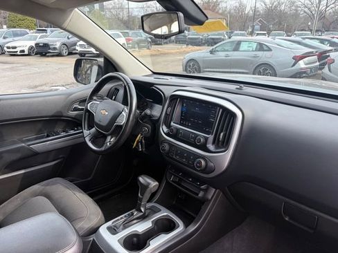 Used 2020 Chevrolet Colorado LT image 2