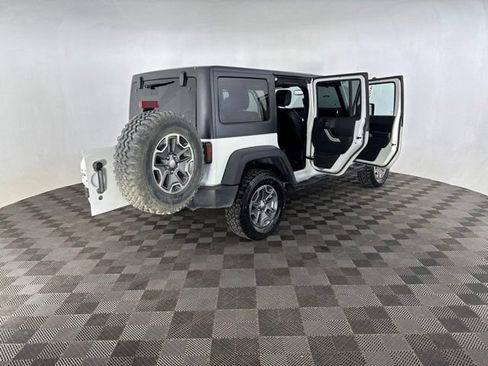 Used 2017 Jeep Wrangler Unlimited Rubicon AWD/4WD image 17