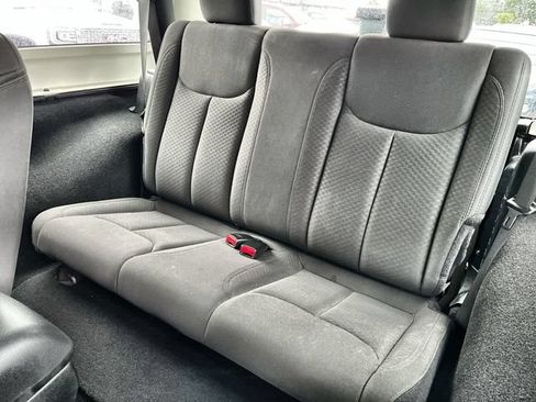 Used 2018 Jeep Wrangler Sport AWD/4WD image 24