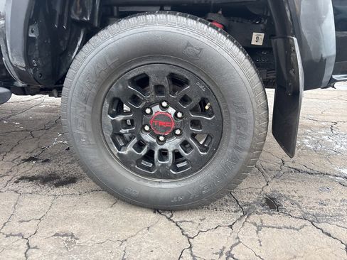 Used 2018 Toyota Tacoma TRD Pro image 9