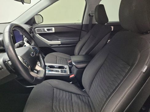 Used 2020 Ford Explorer XLT RWD image 17