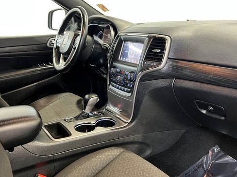 Certified 2020 Jeep Grand Cherokee Laredo image 15