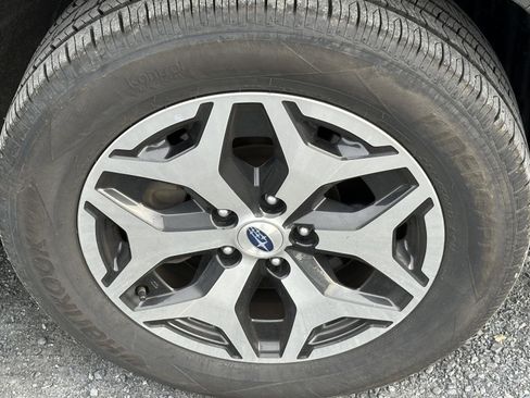 Used 2023 Subaru Forester Premium image 10