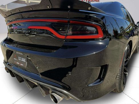 Used 2018 Dodge Charger R/T Scat Pack w/ Dynamics Package image 16