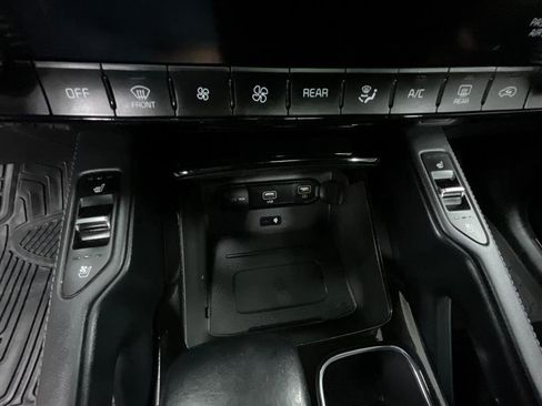 Used 2020 Kia Telluride EX w/ Towing Package FWD image 17
