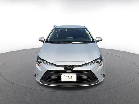 Used 2025 Toyota Corolla LE image 4