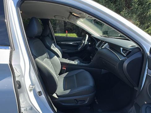 Certified 2023 INFINITI QX50 Pure image 23