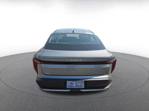 Used 2025 Kia K4 LXS image 6