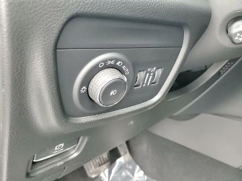 Used 2024 Jeep Grand Cherokee L Limited w/ Luxury Tech Group II image 11