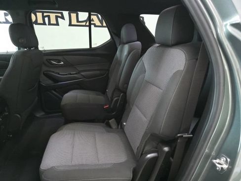 Used 2023 Chevrolet Traverse LT w/ Rear Camera Mirror Package AWD/4WD image 10