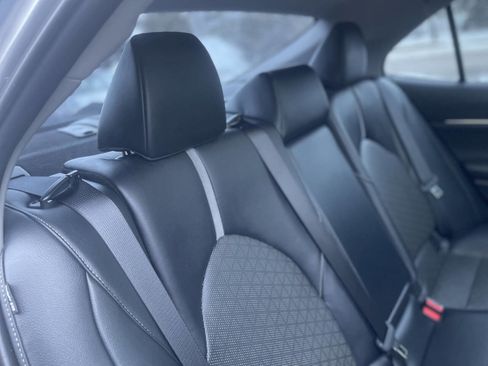 Used 2020 Toyota Camry XSE w/ Navigation Package image 18