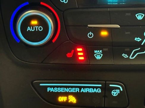 Used 2018 Ford Escape Titanium FWD image 29