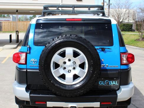 Used 2007 Toyota FJ Cruiser 4WD image 6