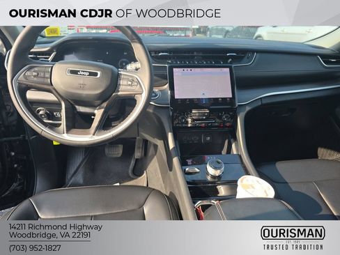 Used 2023 Jeep Grand Cherokee Limited AWD/4WD image 6