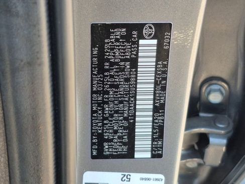 Used 2025 Toyota Camry SE image 23