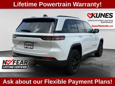 Used 2024 Jeep Grand Cherokee Altitude AWD/4WD image 9